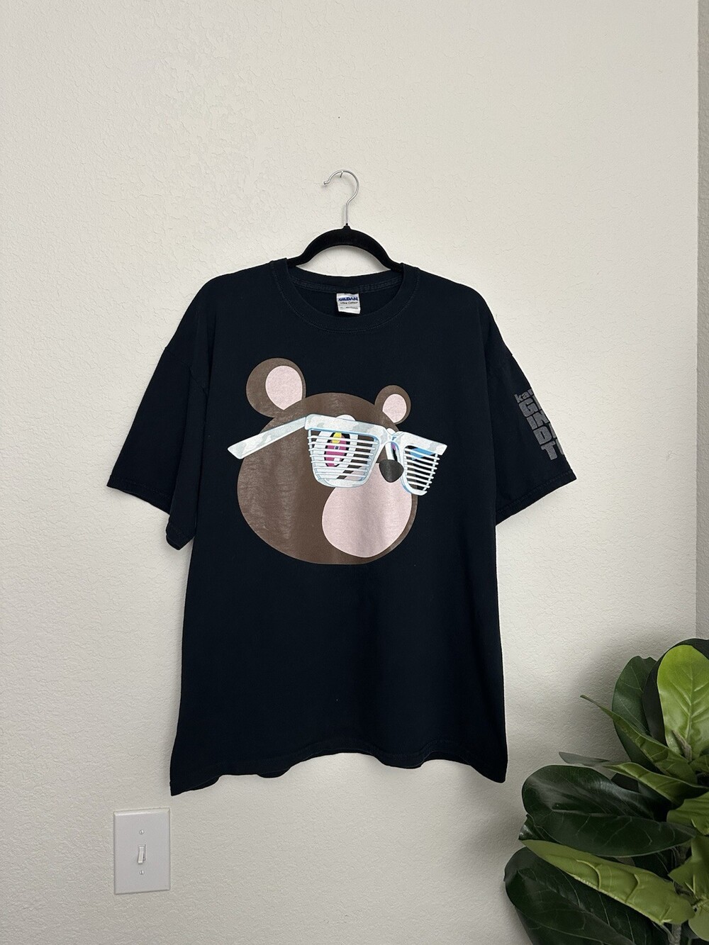 Vintage 2007 Kanye West Glow in the Dark Tour Black Tee XL Official Merch